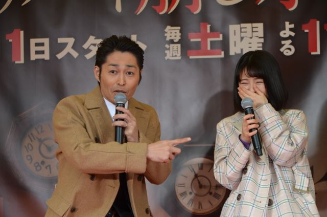 浜辺美波のキュートな笑顔！ドラマ「アリバイ崩し承ります」制作発表記者会見（24枚目）