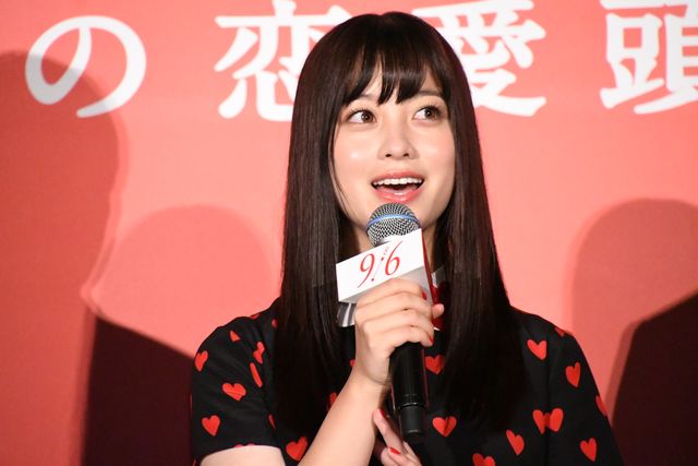 橋本環奈、平野紫耀の天然ぶりを報告『かぐや様は告らせたい』完成披露舞台あいさつ（6枚目）