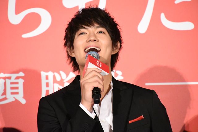 橋本環奈、平野紫耀の天然ぶりを報告『かぐや様は告らせたい』完成披露舞台あいさつ（9枚目）