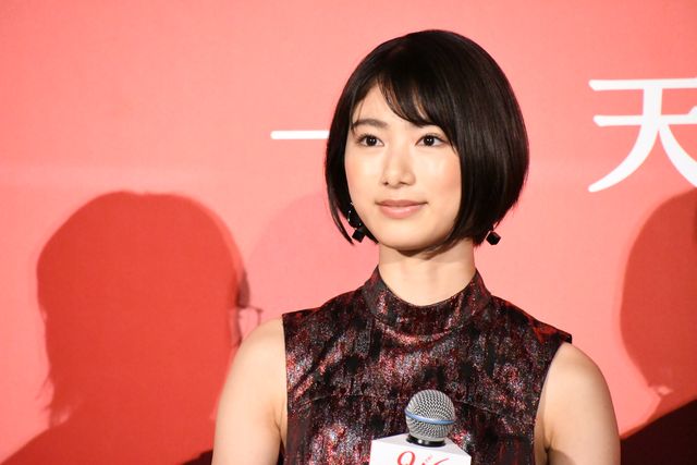 橋本環奈、平野紫耀の天然ぶりを報告『かぐや様は告らせたい』完成披露舞台あいさつ（12枚目）