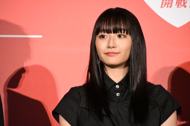 橋本環奈、平野紫耀の天然ぶりを報告『かぐや様は告らせたい』完成披露舞台あいさつ（18枚目）