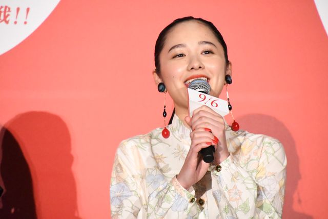 橋本環奈、平野紫耀の天然ぶりを報告『かぐや様は告らせたい』完成披露舞台あいさつ（22枚目）