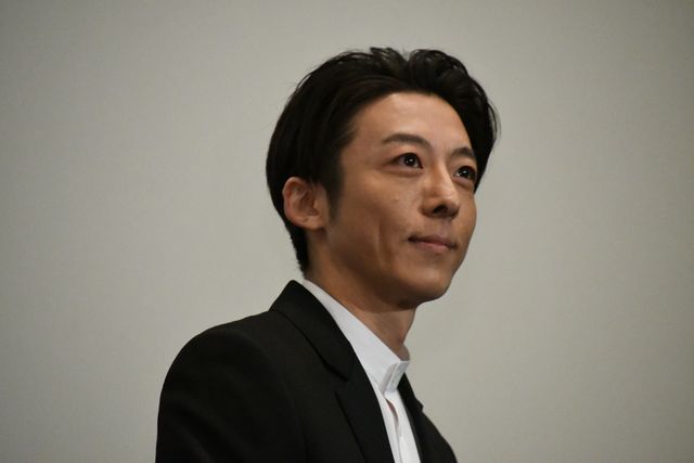 高橋一生、蒼井優との新婚シーンは役者冥利に尽きる！『ロマンスドール』初日舞台あいさつ：フォトギャラリー