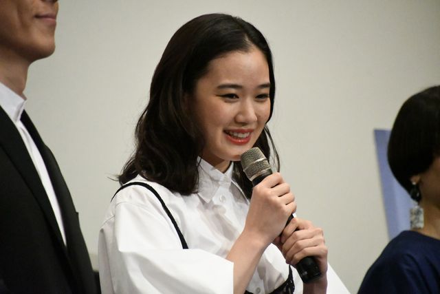 高橋一生、蒼井優との新婚シーンは役者冥利に尽きる！『ロマンスドール』初日舞台あいさつ（4枚目）