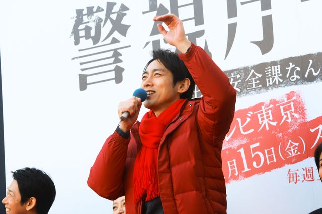 阿佐ヶ谷駅ホームに手を振る小泉孝太郎！新ドラマ「警視庁ゼロ係」会見フォトギャラリー：フォトギャラリー