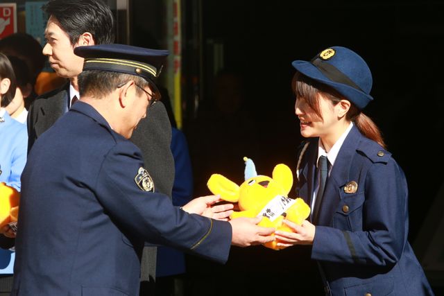 阿佐ヶ谷駅ホームに手を振る小泉孝太郎！新ドラマ「警視庁ゼロ係」会見フォトギャラリー（3枚目）