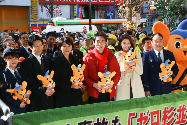 阿佐ヶ谷駅ホームに手を振る小泉孝太郎！新ドラマ「警視庁ゼロ係」会見フォトギャラリー（5枚目）