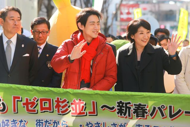 阿佐ヶ谷駅ホームに手を振る小泉孝太郎！新ドラマ「警視庁ゼロ係」会見フォトギャラリー（30枚目）
