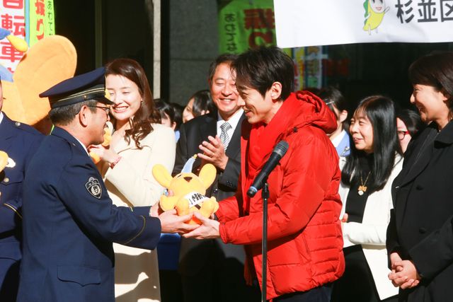 阿佐ヶ谷駅ホームに手を振る小泉孝太郎！新ドラマ「警視庁ゼロ係」会見フォトギャラリー（35枚目）