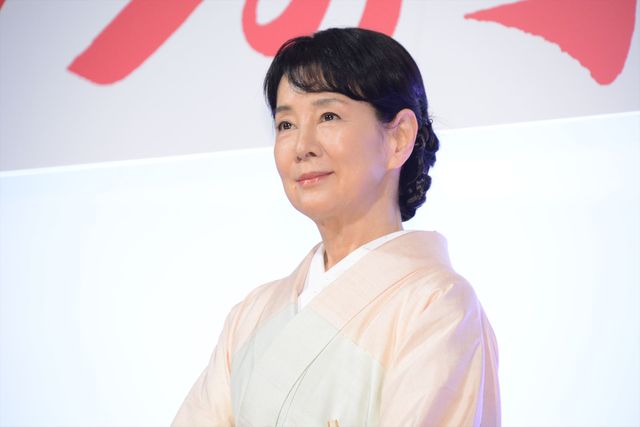 着物の吉永小百合＆ドレスの広瀬すずが美しい！『いのちの停車場』全国公開記念舞台あいさつ（8枚目）