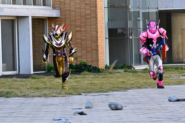 グロッタとリゼルが一触即発！「仮面ライダーガヴ」第34話場面カット（5枚目）