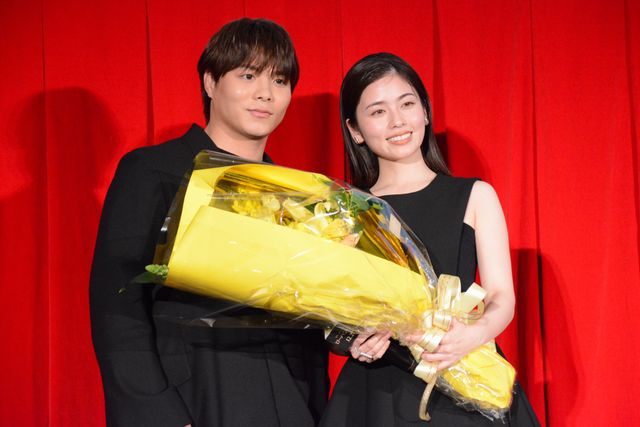 阿部一二三選手がお祝い！市村正親、小芝風花、津田健次郎が原点の写真公開『ロード・オブ・ザ・リング／ローハンの戦い』ジャパンプレミア（2枚目）