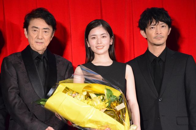 阿部一二三選手がお祝い！市村正親、小芝風花、津田健次郎が原点の写真公開『ロード・オブ・ザ・リング／ローハンの戦い』ジャパンプレミア（3枚目）