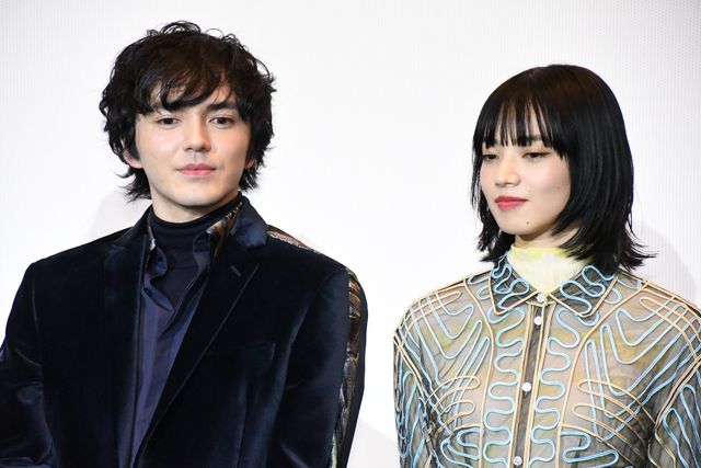 華やか！林遣都、小松菜奈、井浦新ら登壇　映画『恋する寄生虫』公開記念舞台あいさつ（19枚目）