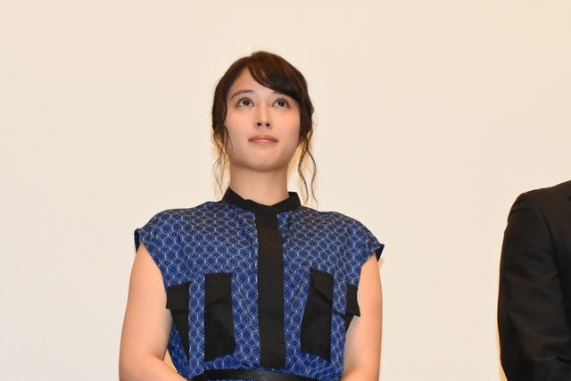 玉木宏＆広瀬アリスがくす玉割りー！映画『探偵ミタライの事件簿』初日舞台あいさつフォトギャラリー（14枚目）