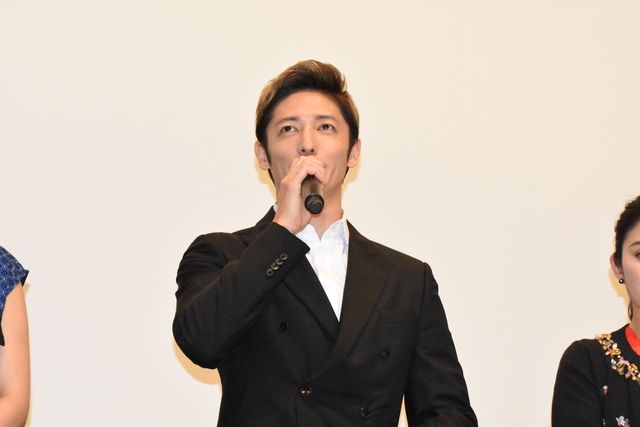 玉木宏＆広瀬アリスがくす玉割りー！映画『探偵ミタライの事件簿』初日舞台あいさつフォトギャラリー（15枚目）