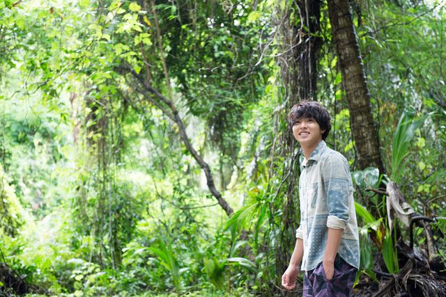 少年のような笑顔から、大人の色気あふれる表情まで！山崎賢人写真集「THE KENTOS」フォトギャラリー（2枚目）