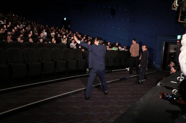 長澤まさみ、サプライズ大成功！東出昌大＆小日向文世「マジで騙された！」（26枚目）