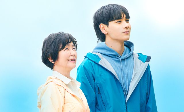 JO1豆原一成がコーヒーにこだわりを持つ大学生役に『富士山と、コーヒーと、しあわせの数式』新場面写真11点（4枚目）