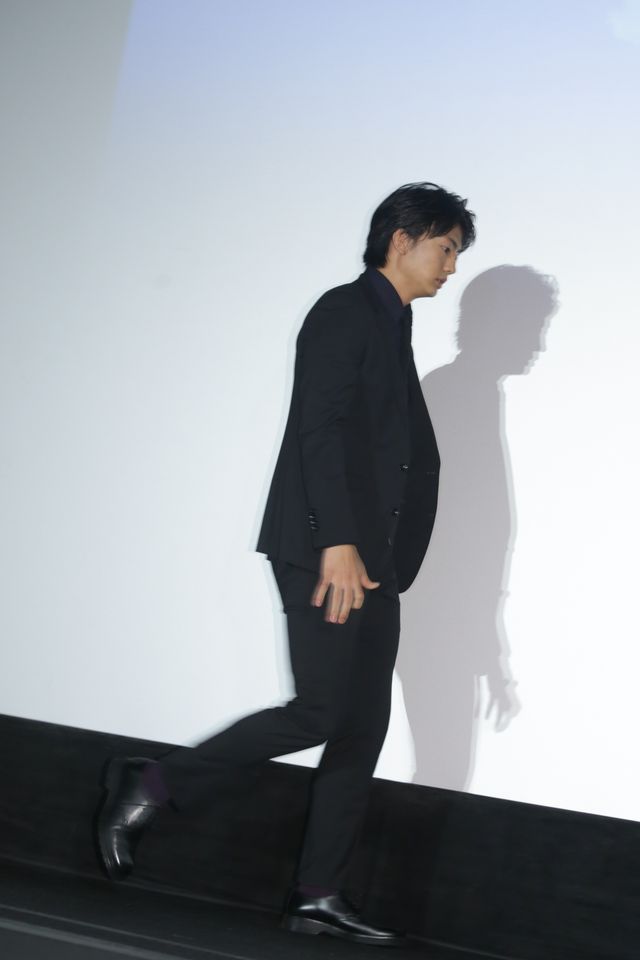 片寄涼太、挑戦したいことをイラストで宣言！『きみと、波にのれたら』初日舞台あいさつ（6枚目）