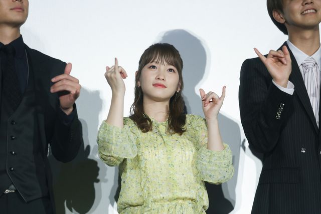 片寄涼太、挑戦したいことをイラストで宣言！『きみと、波にのれたら』初日舞台あいさつ（22枚目）