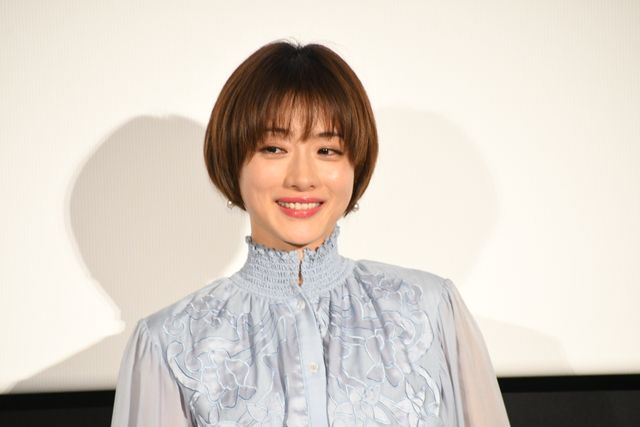 石原さとみ＆青木崇高が涙…“娘”がサプライズ『ミッシング』舞台挨拶（19枚目）