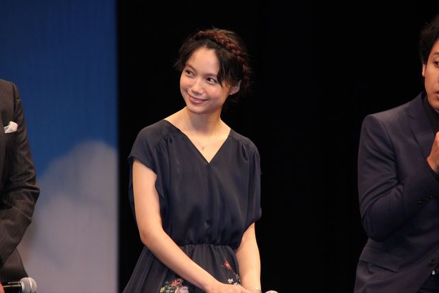 役所広司、宮崎あおい、広瀬すず、染谷将太ら豪華俳優陣ずらり！映画『バケモノの子』完成披露会見フォトギャラリー（12枚目）