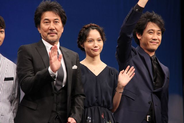 役所広司、宮崎あおい、広瀬すず、染谷将太ら豪華俳優陣ずらり！映画『バケモノの子』完成披露会見フォトギャラリー（30枚目）