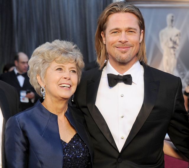 母ジェーン・ピットさんとブラッド・ピットさん - 2012年に開催された第84回アカデミー賞授賞式にて