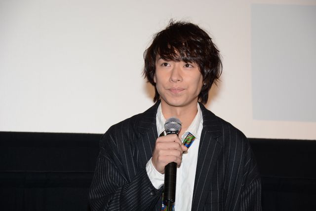 野村周平＆二階堂ふみ、『日々ロック』公開をロックな鏡開きで祝福！　画像ギャラリー（10枚目）