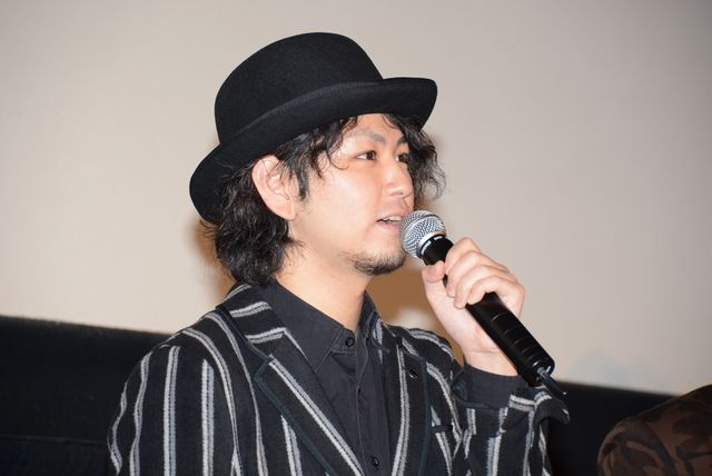 野村周平＆二階堂ふみ、『日々ロック』公開をロックな鏡開きで祝福！　画像ギャラリー（11枚目）