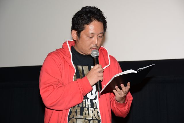 野村周平＆二階堂ふみ、『日々ロック』公開をロックな鏡開きで祝福！　画像ギャラリー（15枚目）