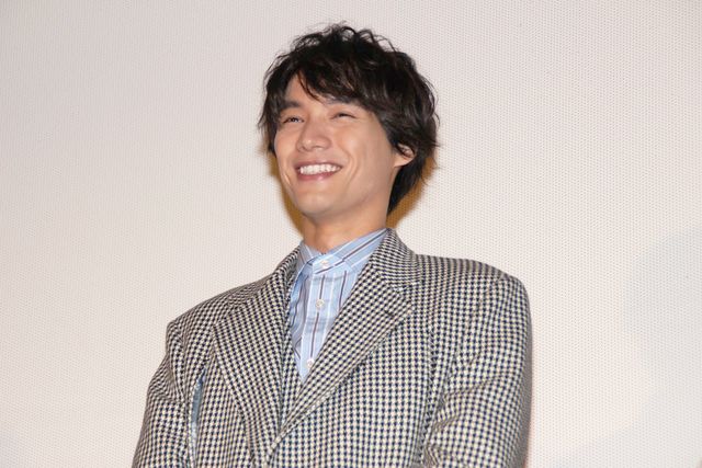 福士蒼汰、高畑充希、竹内結子、広瀬アリス、ミルクの樽で鏡開き！『旅猫リポート』公開記念舞台あいさつ（3枚目）