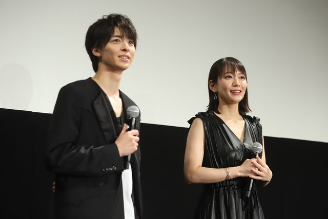 吉岡里帆、最高の笑顔で魅了！『見えない目撃者』ティーン女子限定試写会（3枚目）