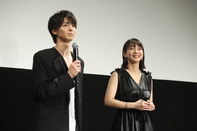 吉岡里帆、最高の笑顔で魅了！『見えない目撃者』ティーン女子限定試写会（4枚目）