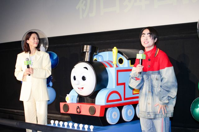木村佳乃＆イモトアヤコがママ友トーク『映画　きかんしゃトーマス　いっしょに歌おう！ドレミファ♪ソドー島』初日舞台挨拶（8枚目）