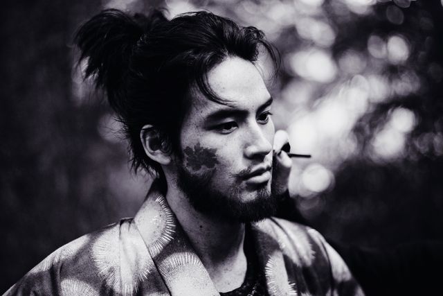 八犬士キャストの貴重なモノクロオフショット！＜全13点＞：フォトギャラリー