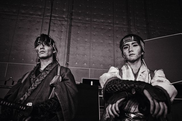 八犬士キャストの貴重なモノクロオフショット！＜全13点＞（10枚目）