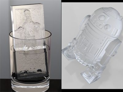 （左）シリーズファンならばおなじみ!?の炭素冷凍されたハン・ソロ　（右）R2-D2