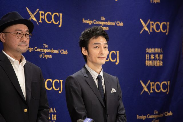 草なぎ剛、脚本を読んで泣いた『ミッドナイトスワン』記者会見（4枚目）