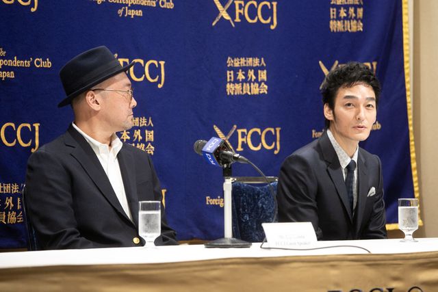 草なぎ剛、脚本を読んで泣いた『ミッドナイトスワン』記者会見（10枚目）