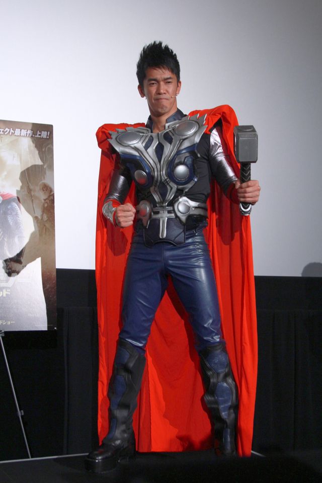 『アベンジャーズ』ファン代表、武井ソー＆アイアンLiLiCoが肉食対決！フォトギャラリー（9枚目）