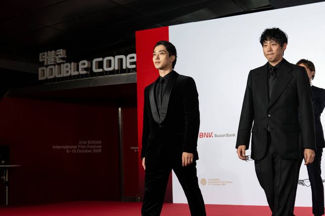 横浜流星、釜山国際映画祭レッドカーペットに登場！（2枚目）