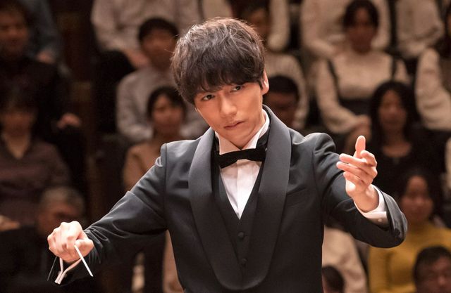 山崎育三郎の指揮者姿が素敵！映画『ミュジコフィリア』場面写真：フォトギャラリー