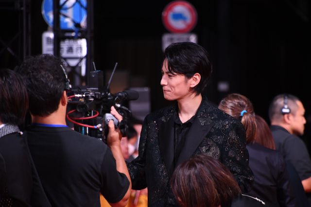 美の渋滞！『八犬伝』レッドカーペットの模様（9枚目）