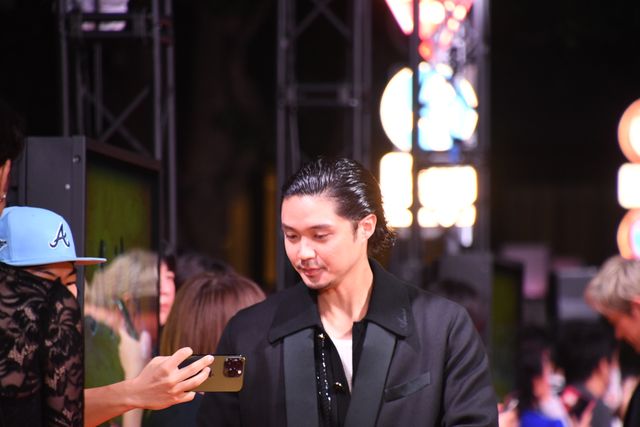 美の渋滞！『八犬伝』レッドカーペットの模様（22枚目）