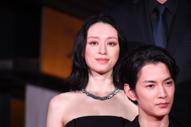 美の渋滞！『八犬伝』レッドカーペットの模様（42枚目）