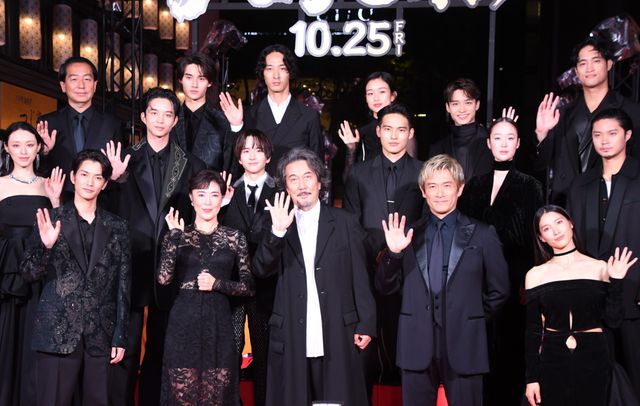 美の渋滞！『八犬伝』レッドカーペットの模様（65枚目）