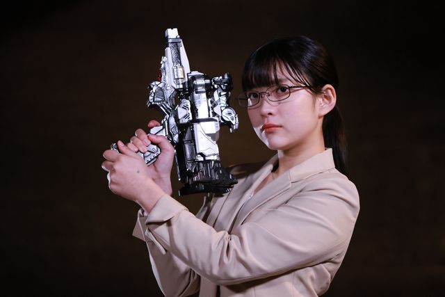 相棒はアリ！多元地球Σ3302の新人捜査官「超宇宙刑事ギャバン インフィニティ」第4話場面写真：フォトギャラリー