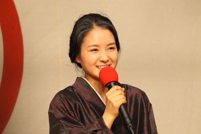 「わろてんか」撮影終了！葵わかな、共演者のサプライズに感極まる（9枚目）